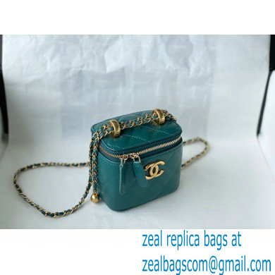 chanel Calfskin  &  Gold-Tone Metal GREEN SMALL VANITY WITH CHAIN ap2292